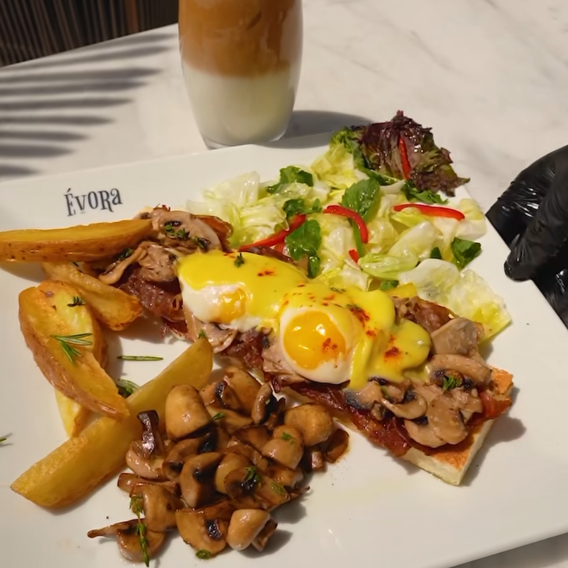 BACON BENEDICT
