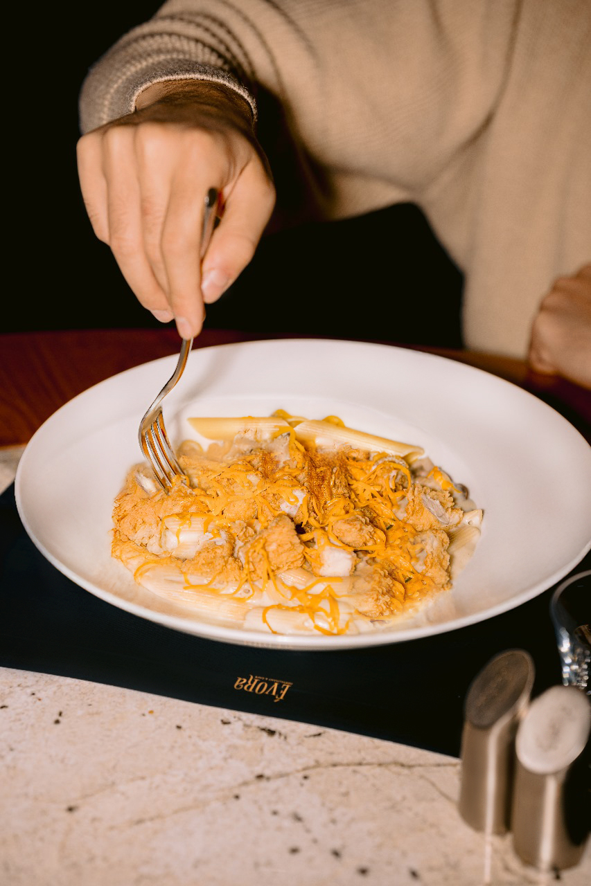 CRUNCHY CHICKEN PASTA